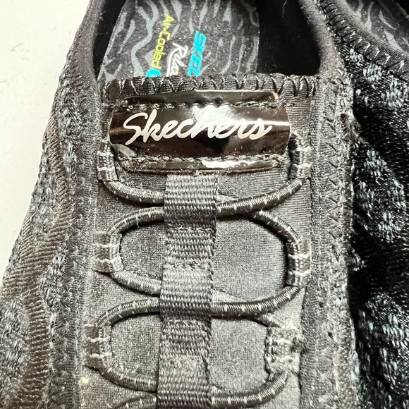 Skechers Relaxed Fit Memory Foam Slip On Black Shoes Women's Size 7.5 SN 23028 - Picture 3 of 8